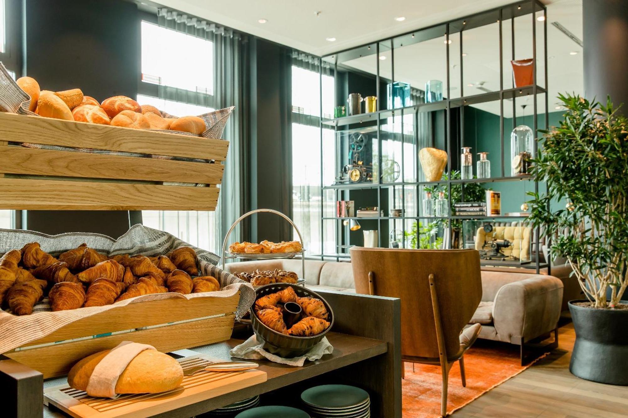 Motel One Koeln-Messe Exteriér fotografie